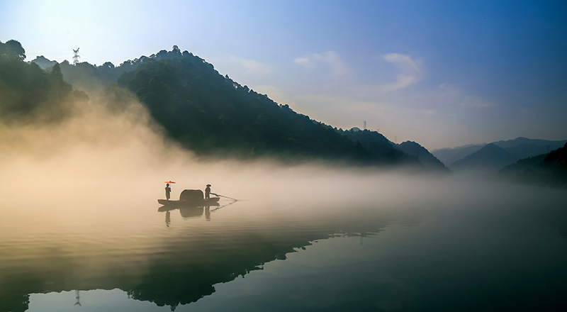 《在水一方》 马鲜桃 摄2015年8月24日拍摄于湖南郴州小东江.
