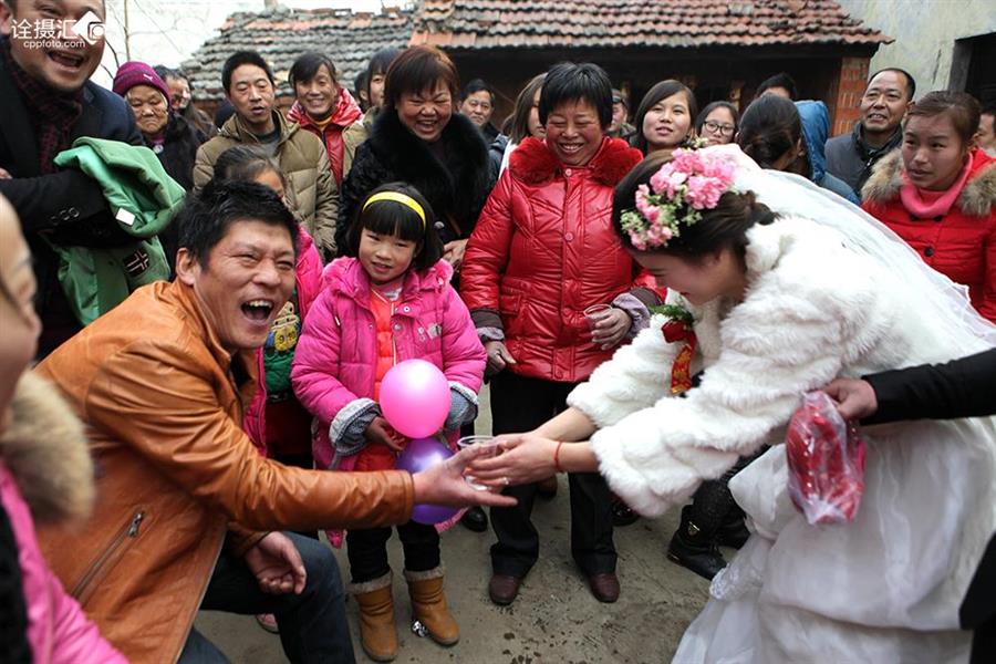 闹新婚