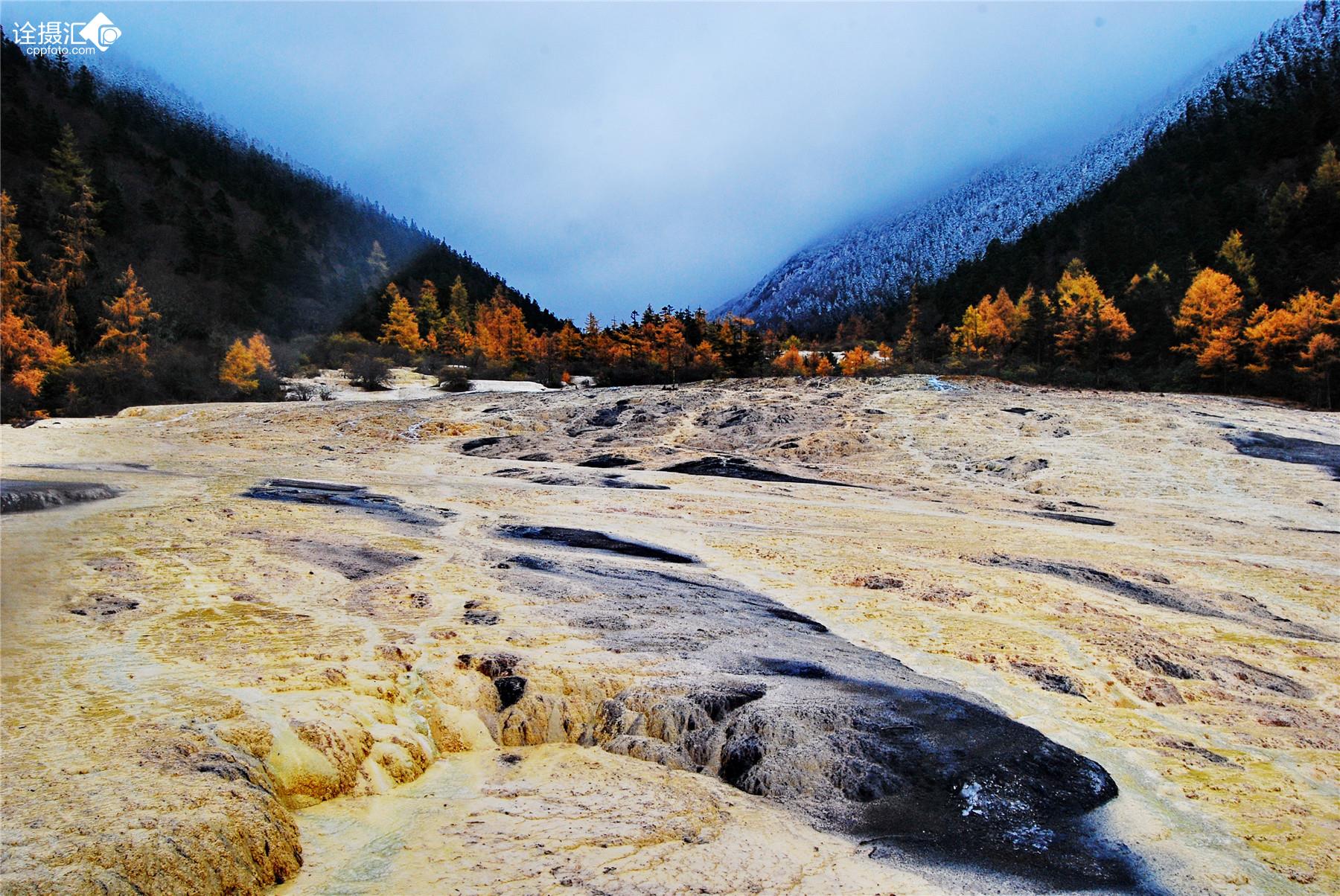 金沙铺地
