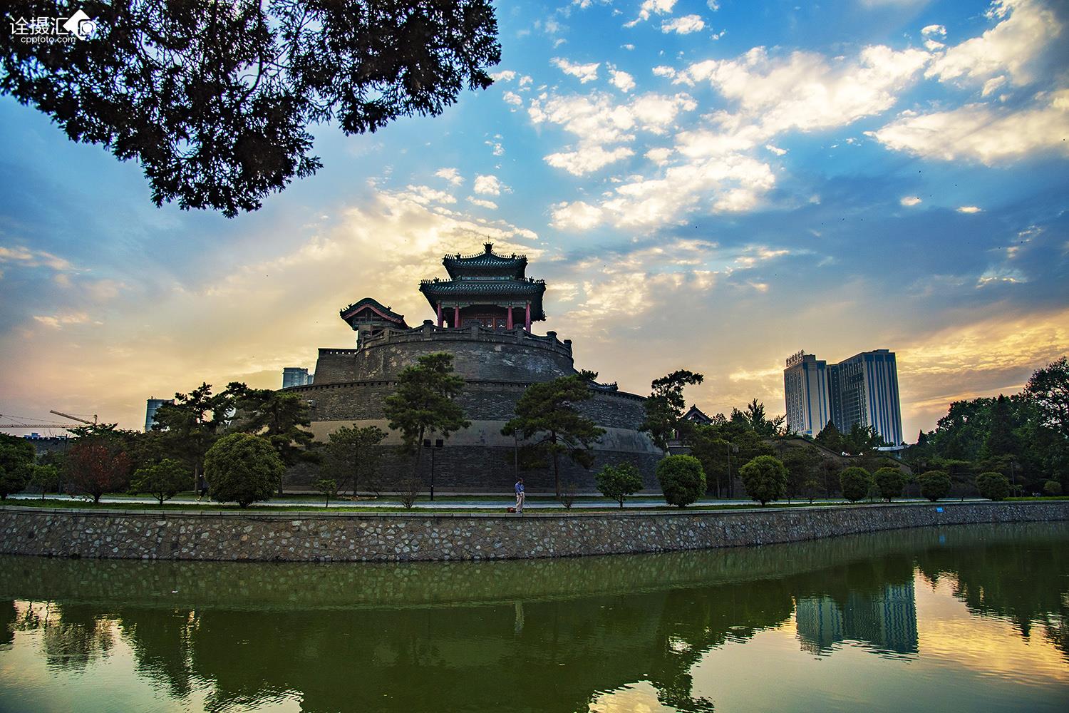《丛台夕照》