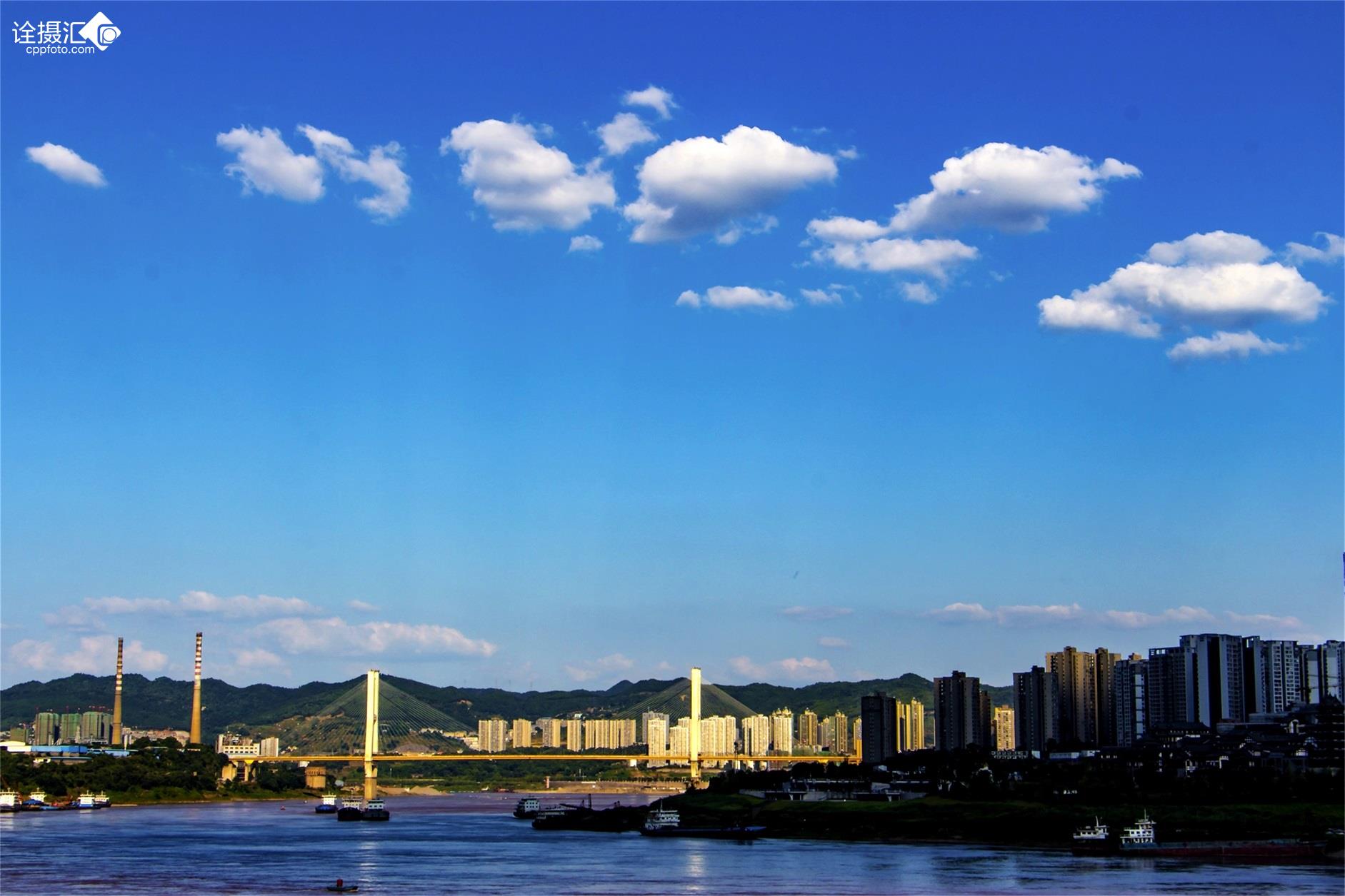 城市蓝天美