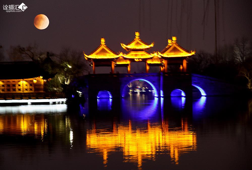 五亭桥夜景