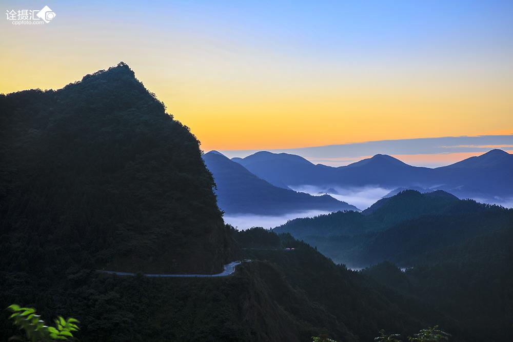 山外青山